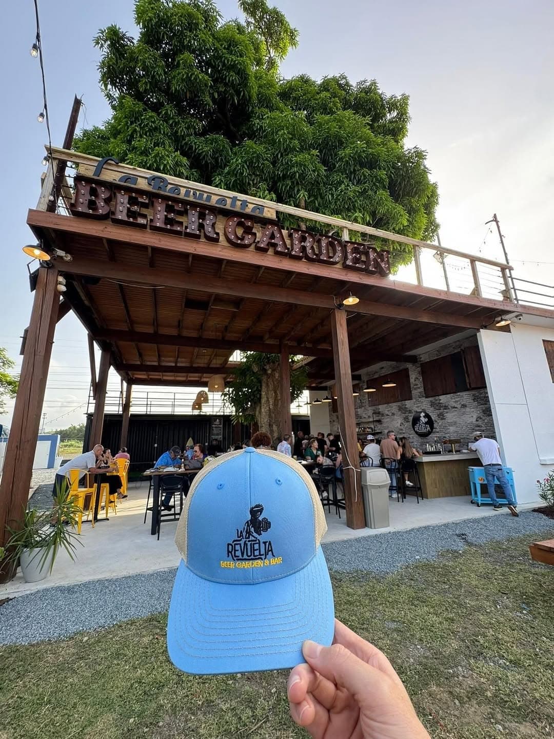 La Revuelta Beer Garden & Cocktail Bar, Guaynabo