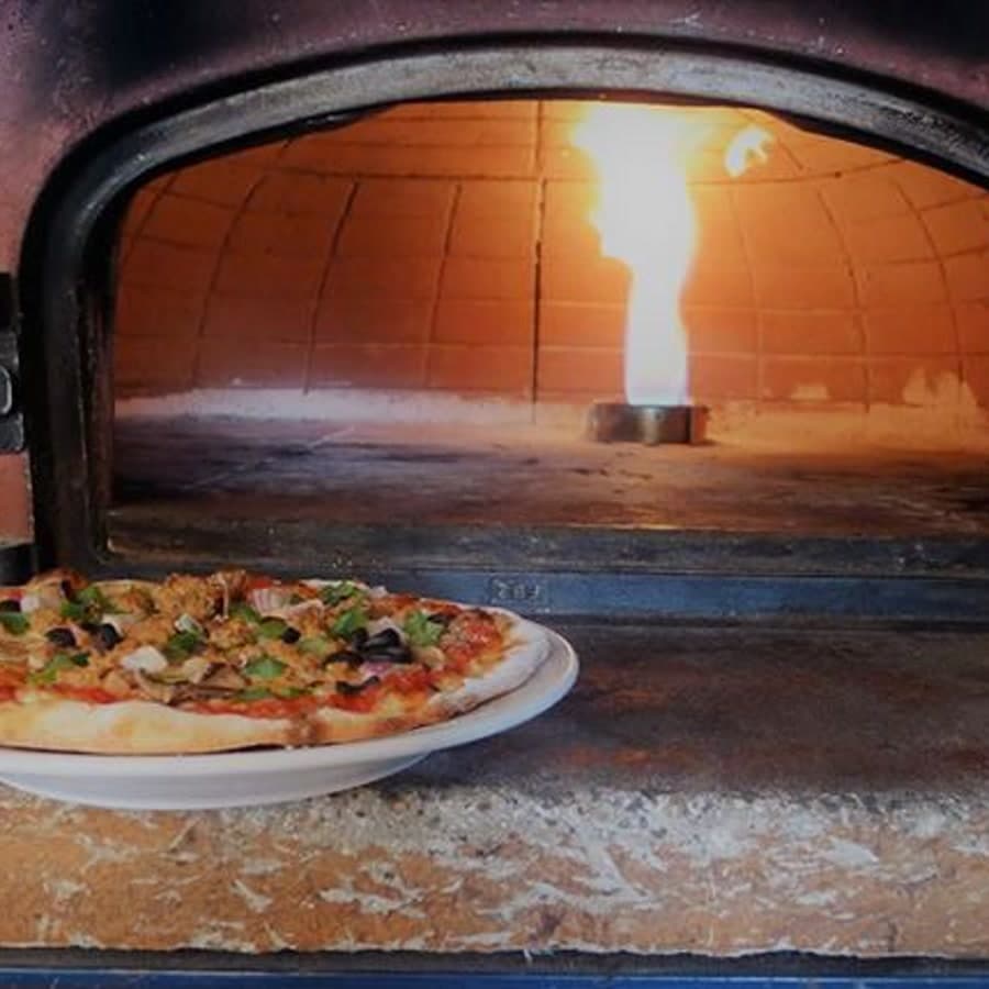 Mi Familias Pizzeria