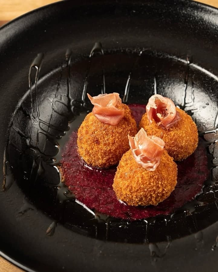 Salao Tapas & Bar