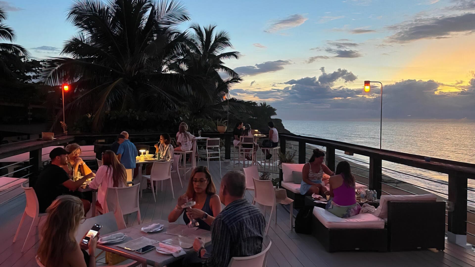 Tamboo Hotel & Restaurante