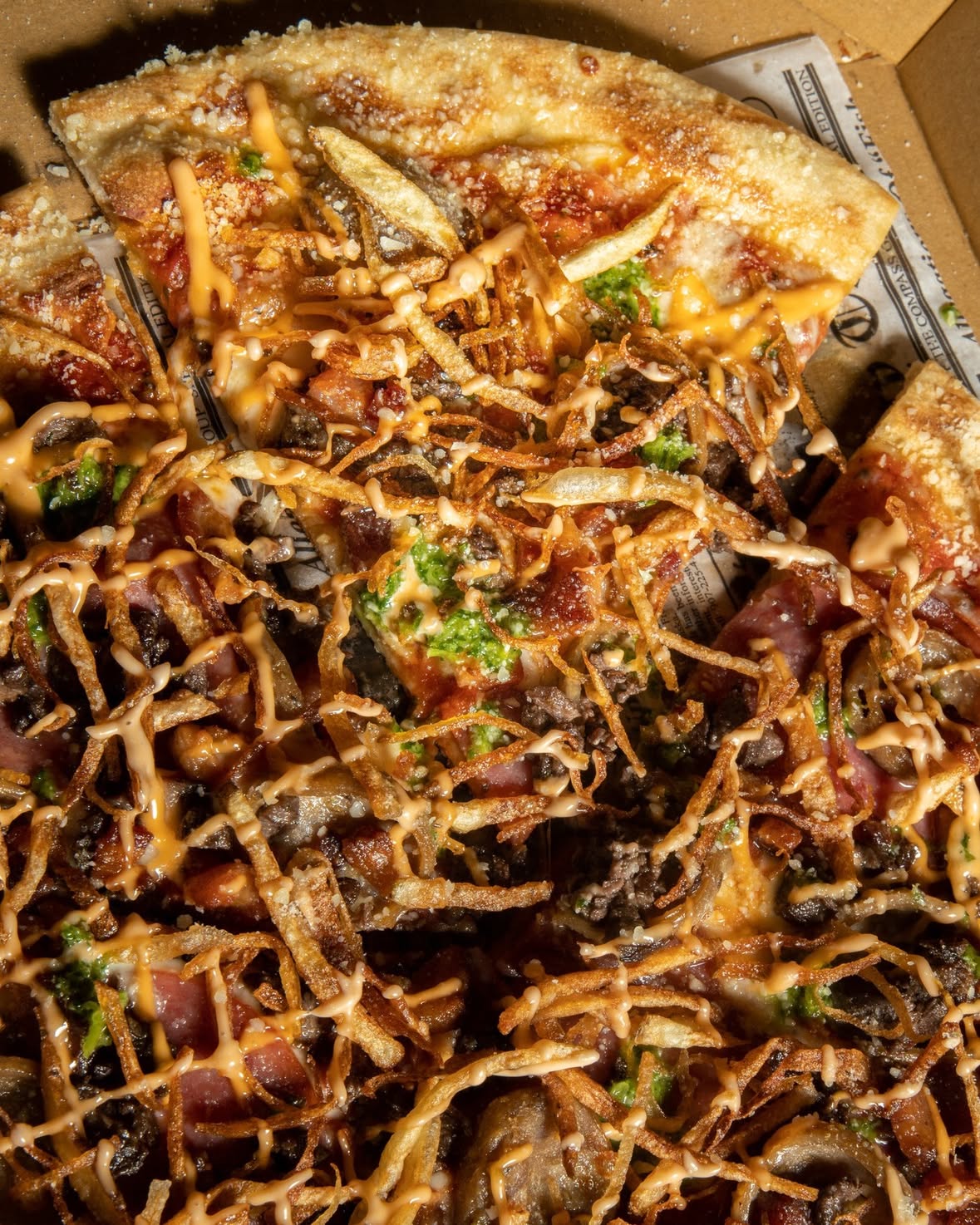 Una pizza cargada de contrastes