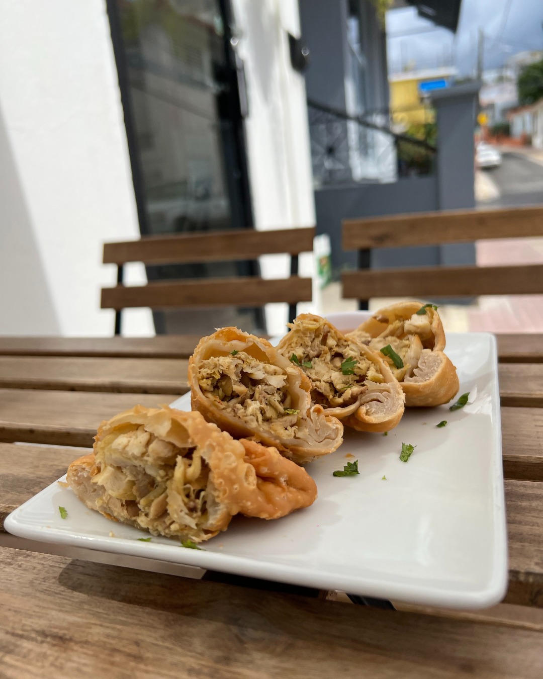 Empanadillas de fricasé de conejo con sabor de aquí