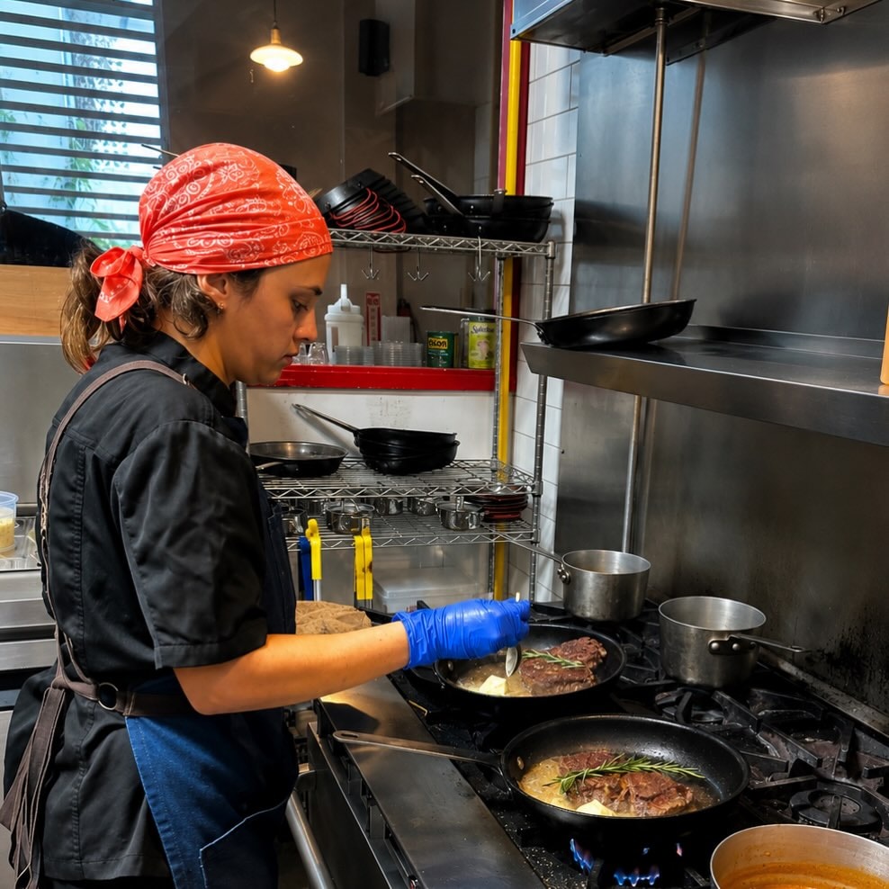 De la tierra a la cocina, el trabajo de Mildred sostiene cada plato