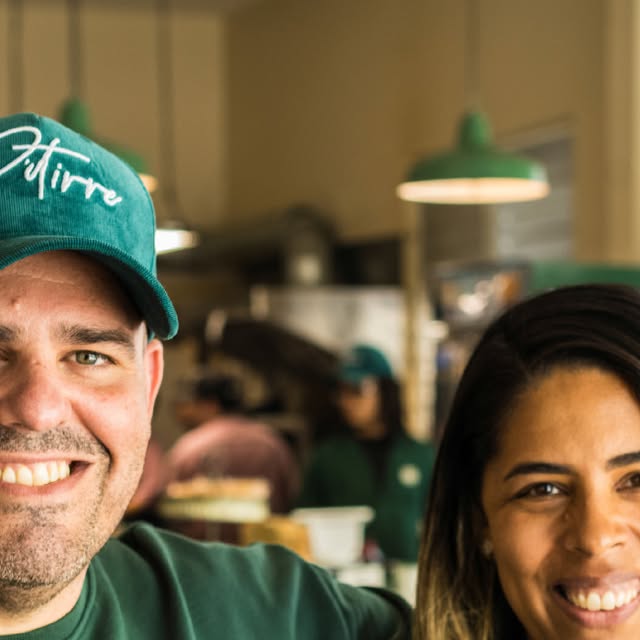 Una esquina con raíces en Bayamón